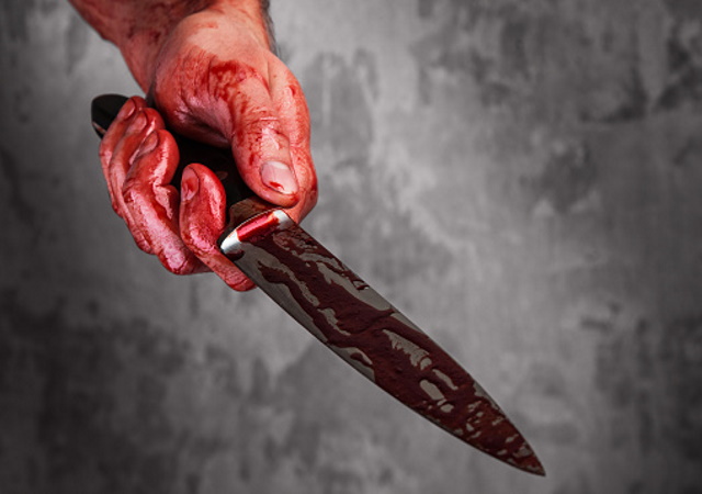 knife blood