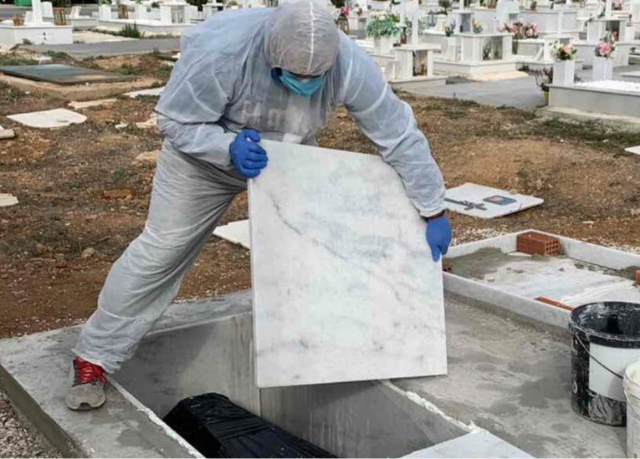 Οι νεκροί από Covid-19 προβληματίζουν στα δημοτικά κοιμητήρια της Ανατ. Αττικής 