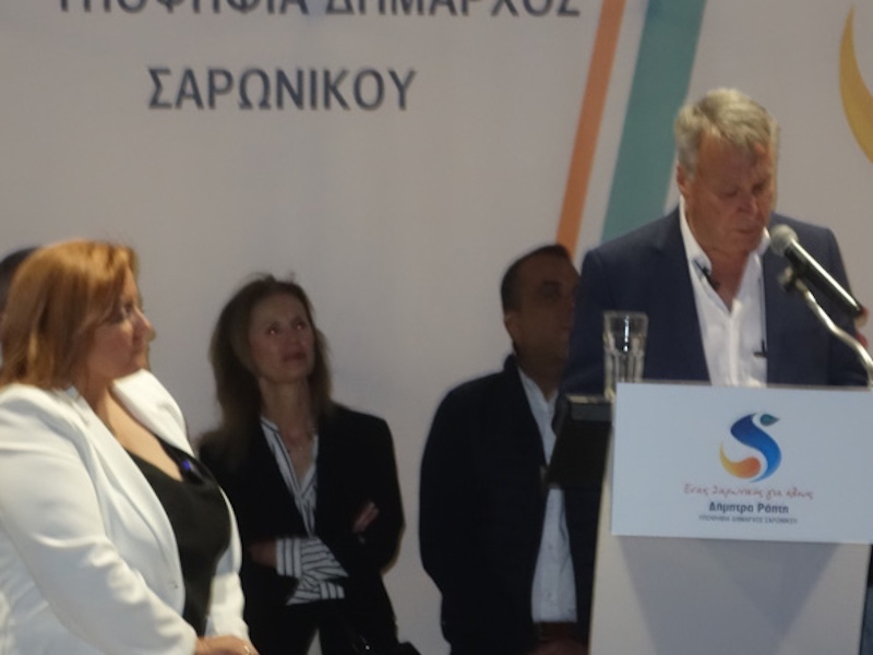 «Ένας Σαρωνικός για όλους»: Ρήγμα στην παράταξη Ράπτη μετά την παραίτηση Τσιγαρίδα