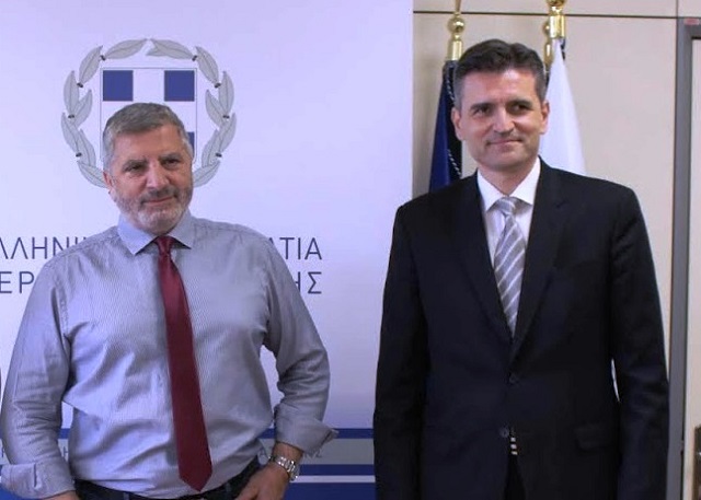 tosios patoulis