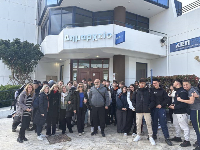 Το Λύκειο Αναβύσσου συμμετέχει ενεργά στην κοινωνική μέριμνα του Δήμου Σαρωνικού 