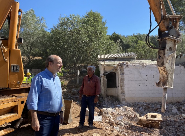 xatzidakis authaireto mpoulntoza
