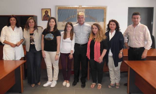 Παράδειγμα αλληλεγγύης προς μίμηση οι εθελοντές καθηγητές για το κοινωνικό φροντιστήριο του Κορωπίου