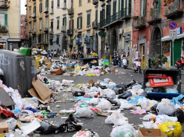 napoli skoupidia
