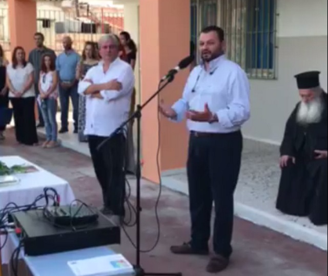 Η αγάπη του δημάρχου Σαρωνικού για τον Κουβαρά και το παράδειγμα των οικογενειών στο ξεκίνημα της σχολικής χρονιάς! (βίντεο)