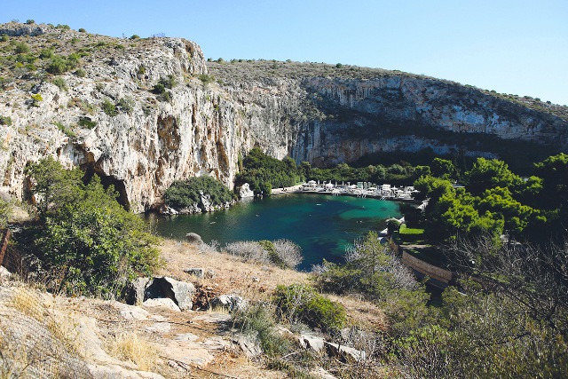 lake vouliagm