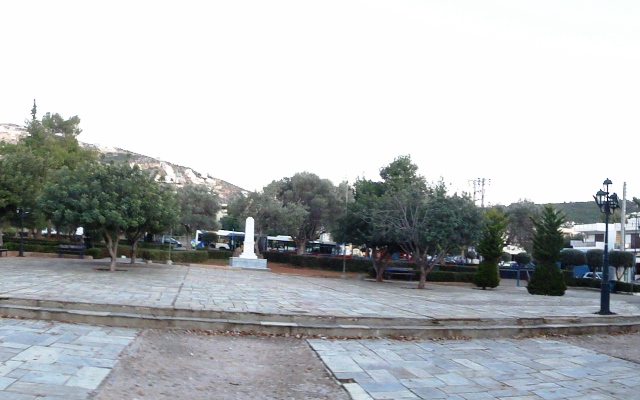 plateia saronida