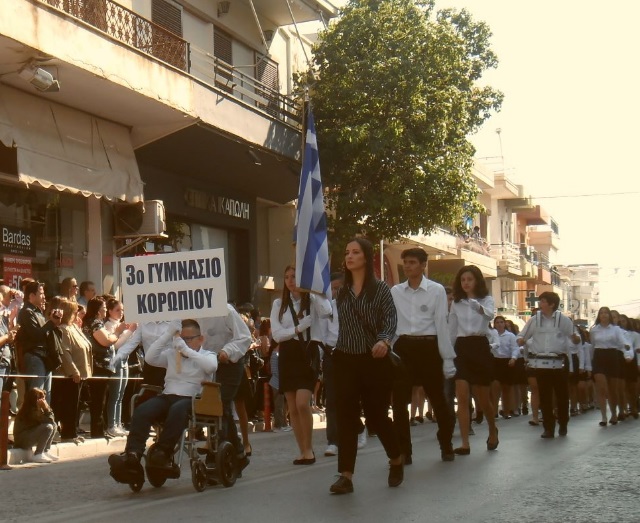 Μαζικός ο εορτασμός της επετείου του «Όχι» στο Κορωπί! (Φωτός) 